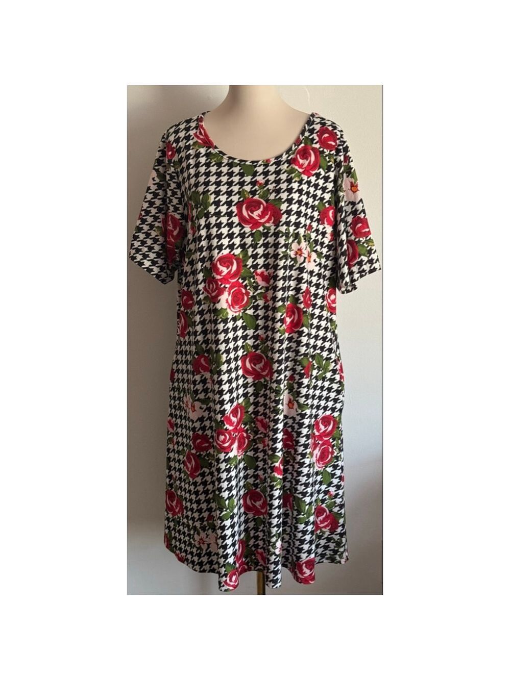 Women's Charlie's Project Houndstooth Floral Dress 2XL Black Red